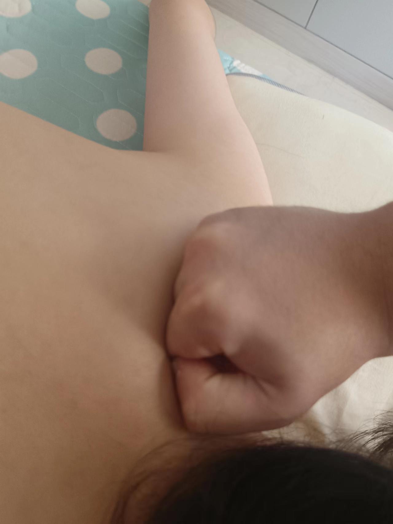 冈上肌按摩手法